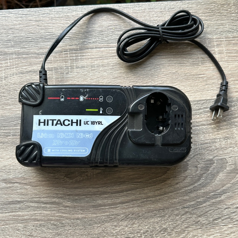 Hitachi‎ Charger 7.2v - 18v Model UC18YRL. Tested